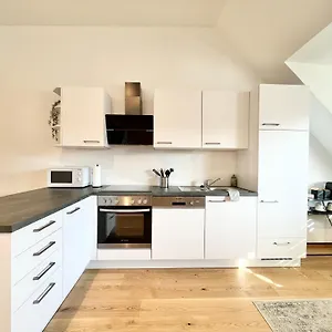 https://orestaliving-penthouse-in.vienna-besthotels.com