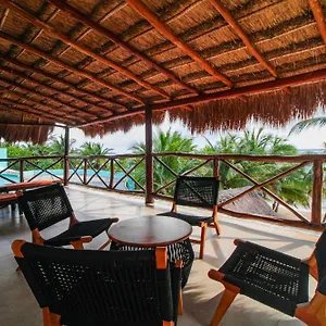 https://villa-tankah-mandala.quintano-roohotels.com